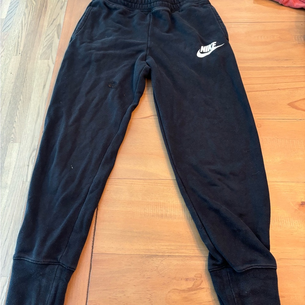 Two Kids medium nike sweatpants